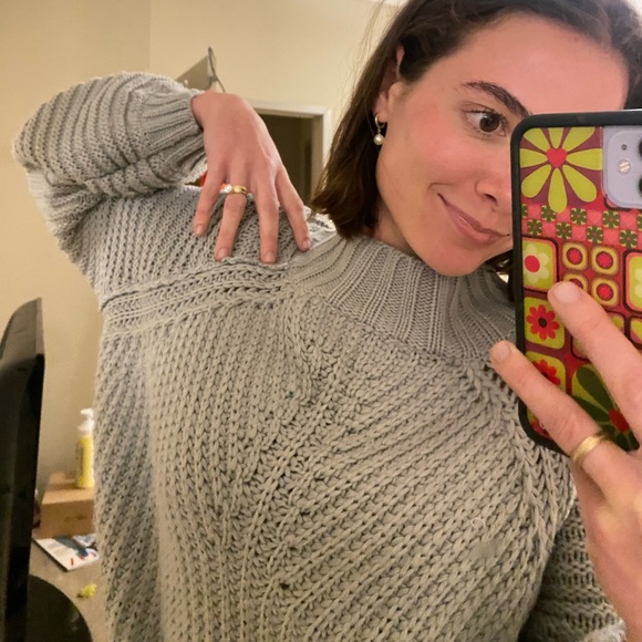 CUTEST SWEATER EVER! - Picture 8 of 8